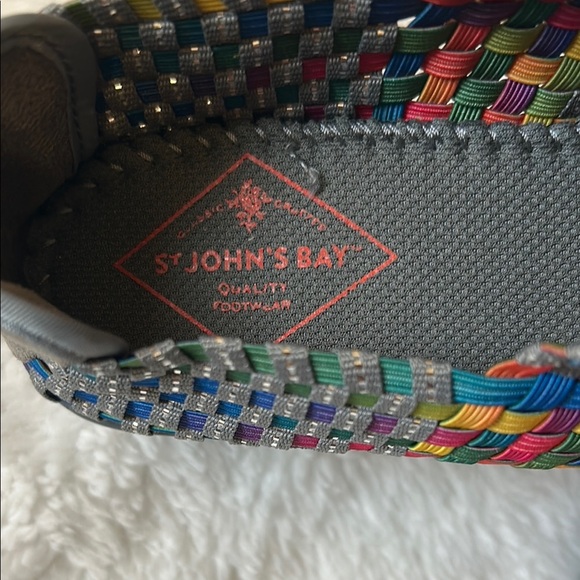 St. John's Bay Gray and Yellow Flats with Woven Design (NWOT) - Picture 4 of 8